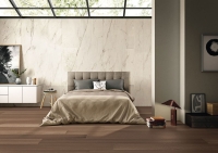 Imola The Room Falburkolat